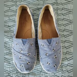 TOMS Embroidered Bee Denim Flats
